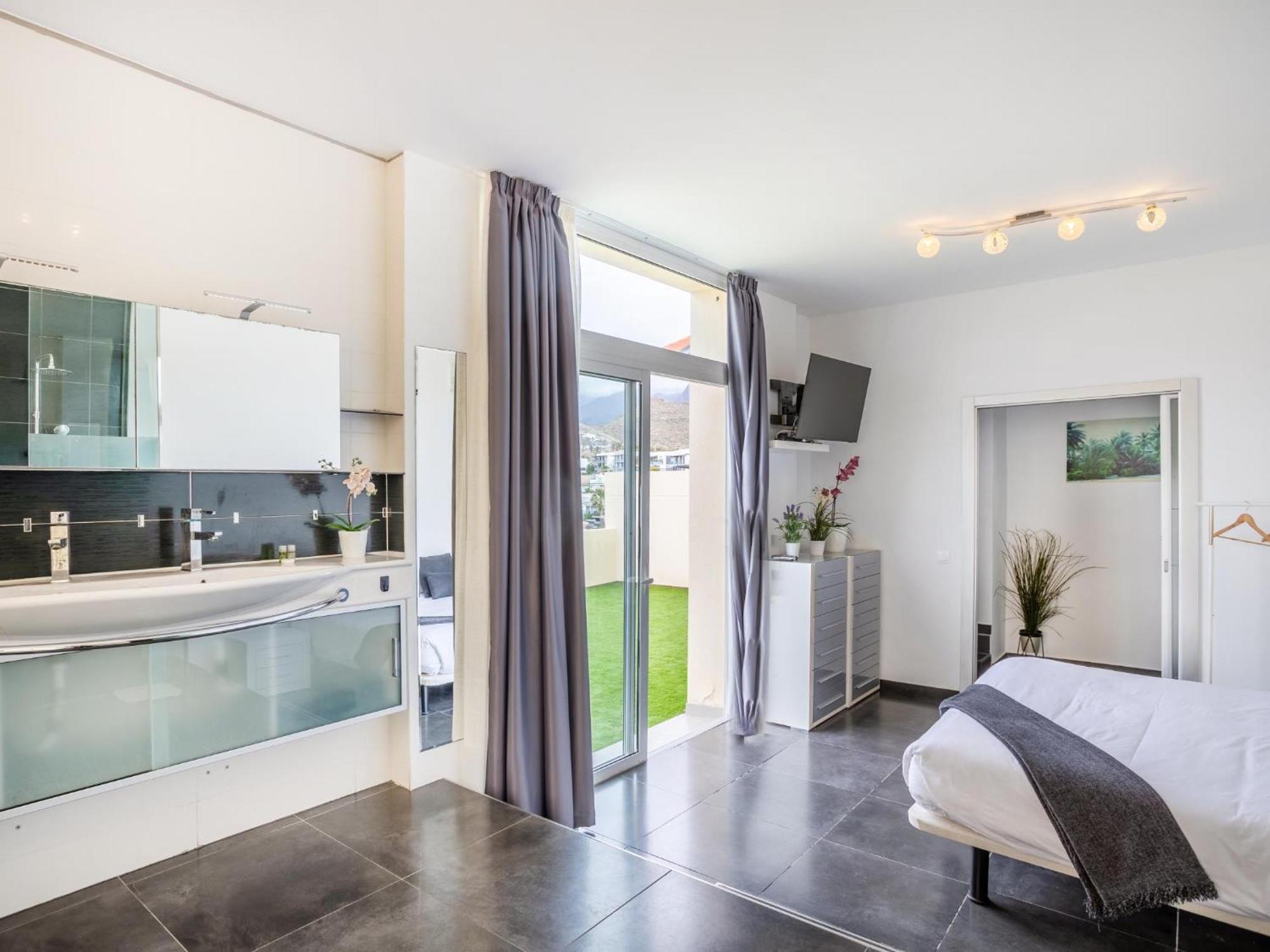 Villa Olbia Charming Dreamview With Jacuzzi Costa Adeje  Εξωτερικό φωτογραφία